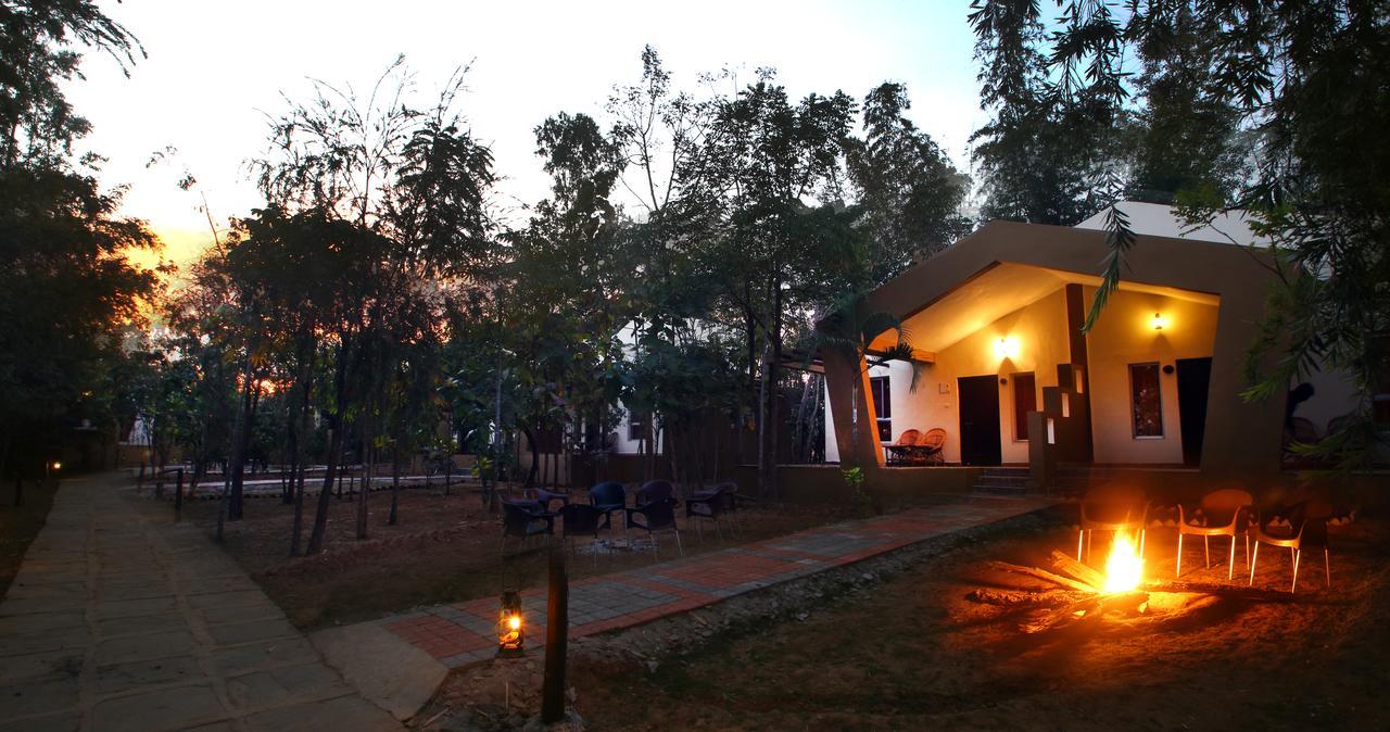 Mogli Resort Kānha Exterior foto